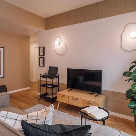 Luso - 2 Bedrooms In Alcantara Apartman